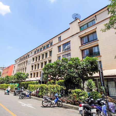 Oyo 434 Boonsiri Place Hotel Bangkok Exterior foto