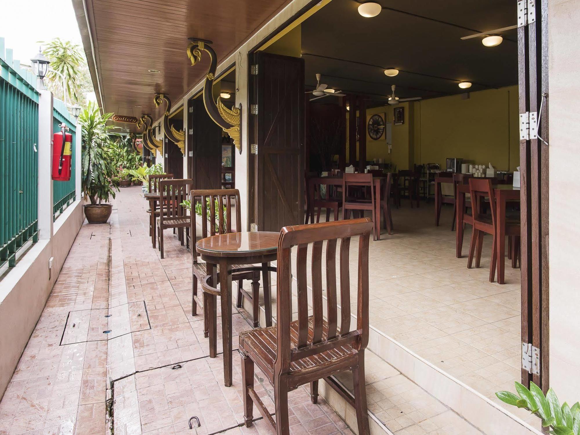 Oyo 434 Boonsiri Place Hotel Bangkok Exterior foto