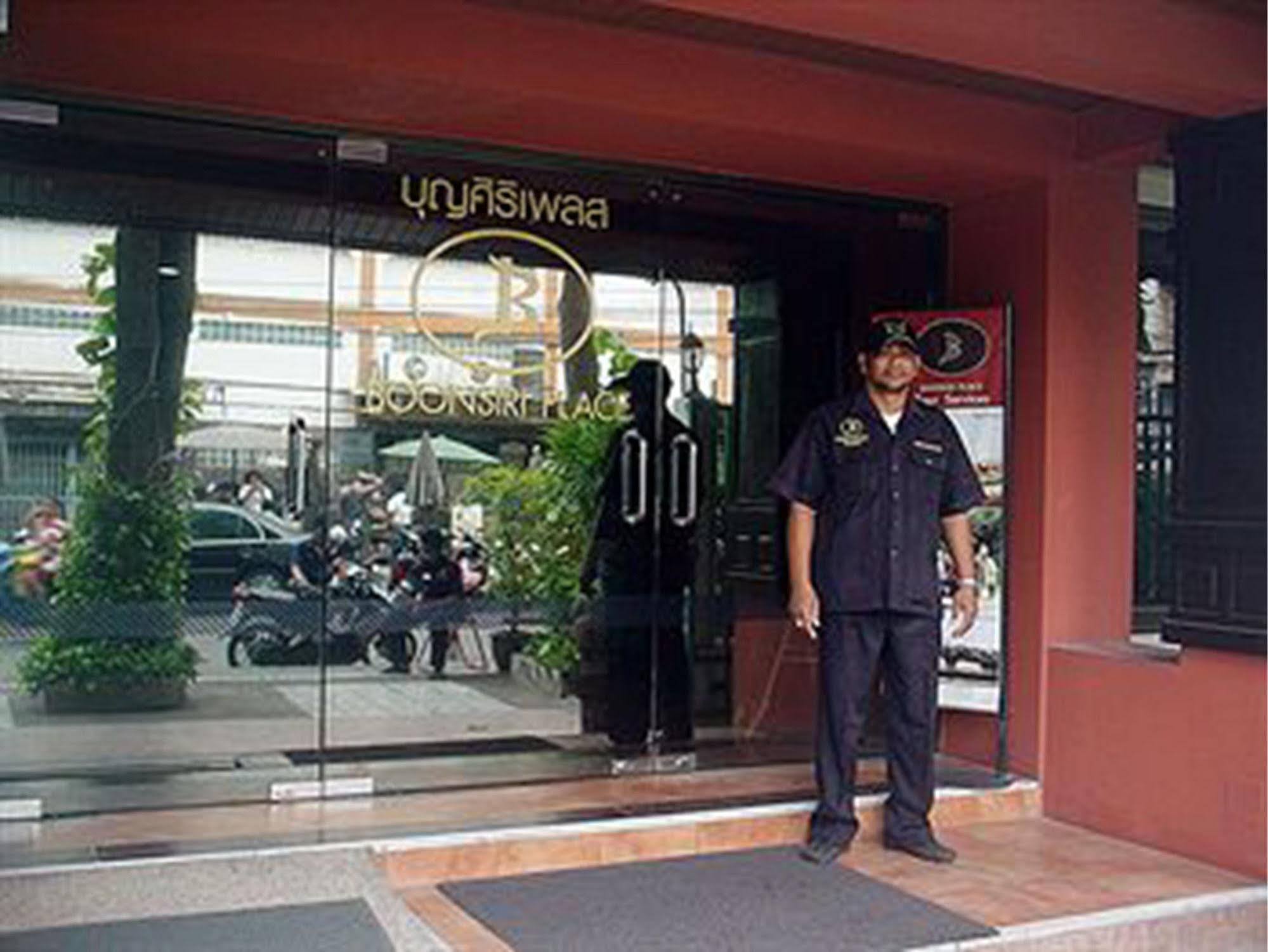 Oyo 434 Boonsiri Place Hotel Bangkok Exterior foto
